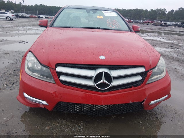 2012 Mercedes-benz C 250 მანქანა იყიდება აუქციონზე, vin: WDDGJ4HB9CF872807, აუქციონის ნომერი: 46065539