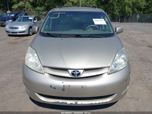 46065547 :رقم المزاد ، 5TDYK4CC6AS289779 vin ، 2010 Toyota Sienna Xle مزاد بيع
