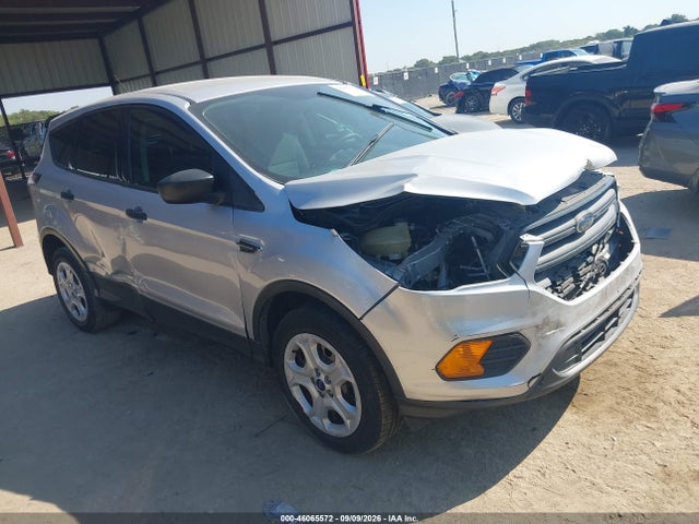 2017 Ford Escape S მანქანა იყიდება აუქციონზე, vin: 1FMCU0F7XHUE94535, აუქციონის ნომერი: 46065572