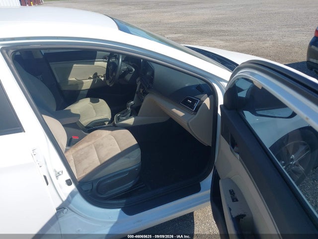 46065625 :رقم المزاد ، 5NPD84LF5HH057844 vin ، 2017 Hyundai Elantra Se مزاد بيع