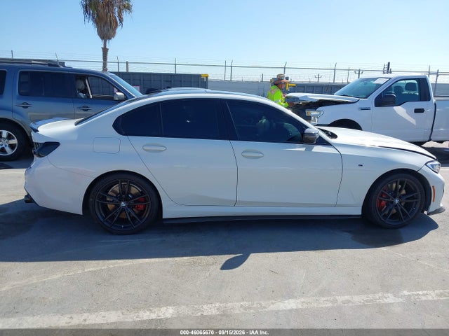 46065670 :رقم المزاد ، 3MW5U7J05N8C74161 vin ، 2022 Bmw M340i مزاد بيع