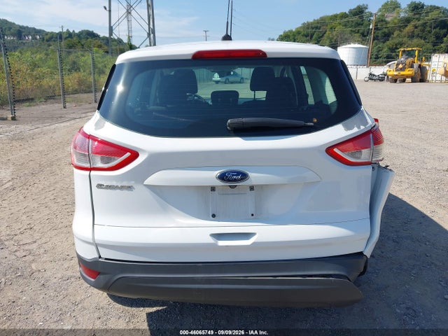 Продажа на аукционе авто 2016 Ford Escape S, vin: 1FMCU0F71GUC75493, номер лота: 46065749