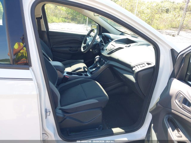 Продажа на аукционе авто 2016 Ford Escape S, vin: 1FMCU0F71GUC75493, номер лота: 46065749