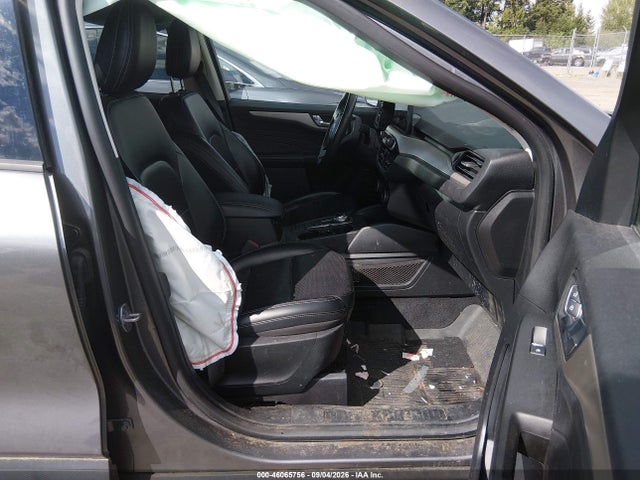 1FMCU0CZ9MUA78217 Ford Escape Sel Hybrid