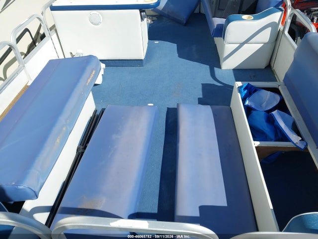 46065782 :رقم المزاد ، MAU02070D696 vin ، 1996 Crest Iii Pontoon مزاد بيع