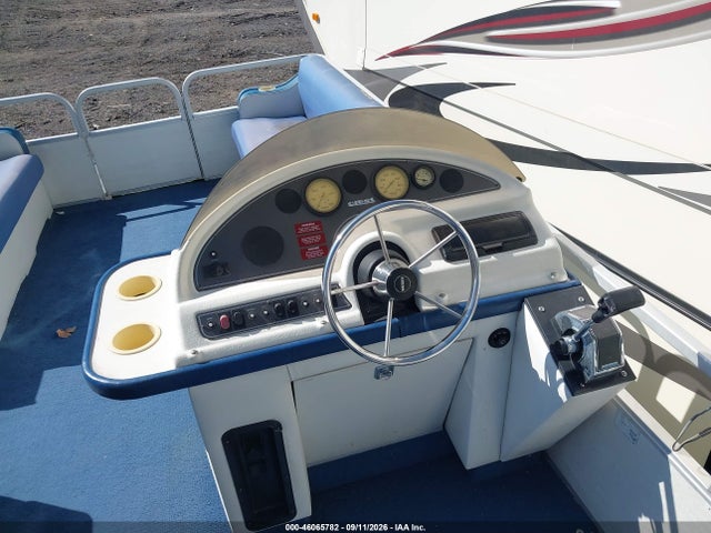 46065782 :رقم المزاد ، MAU02070D696 vin ، 1996 Crest Iii Pontoon مزاد بيع