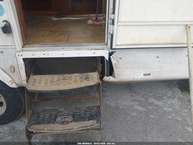 Продажа на аукционе авто 2011 Forest River Cedar Creek, vin: 4X4FCRK29BS205385, номер лота: 46065823