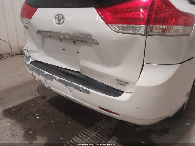 Продажа на аукционе авто 2014 Toyota Sienna Ltd, vin: 5TDDK3DCXES088061, номер лота: 46065852