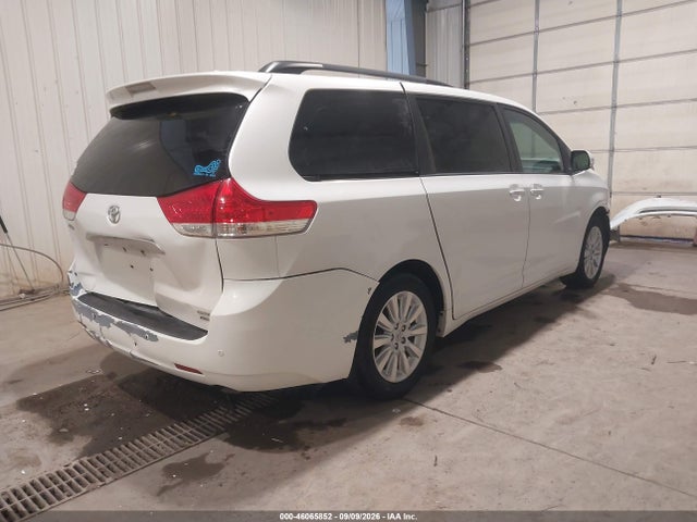 Продажа на аукционе авто 2014 Toyota Sienna Ltd, vin: 5TDDK3DCXES088061, номер лота: 46065852