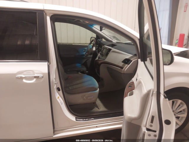 Продажа на аукционе авто 2014 Toyota Sienna Ltd, vin: 5TDDK3DCXES088061, номер лота: 46065852