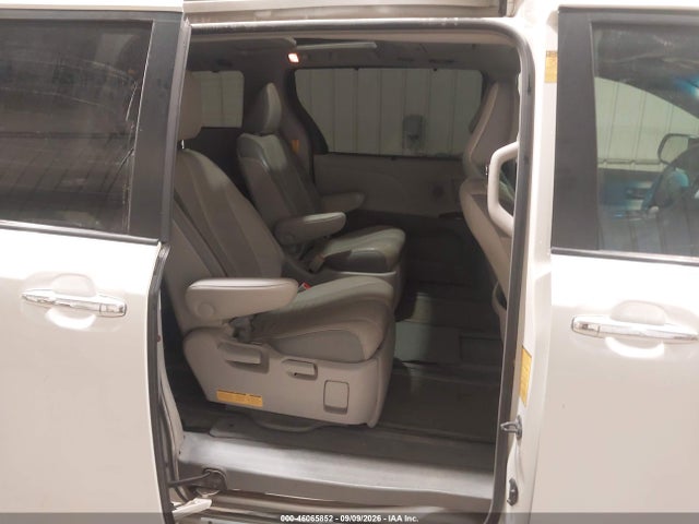 Продажа на аукционе авто 2014 Toyota Sienna Ltd, vin: 5TDDK3DCXES088061, номер лота: 46065852