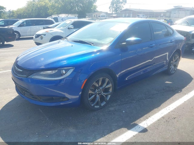 1C3CCCBG2FN516893 Chrysler 200 S