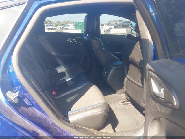 1C3CCCBG2FN516893 Chrysler 200 S