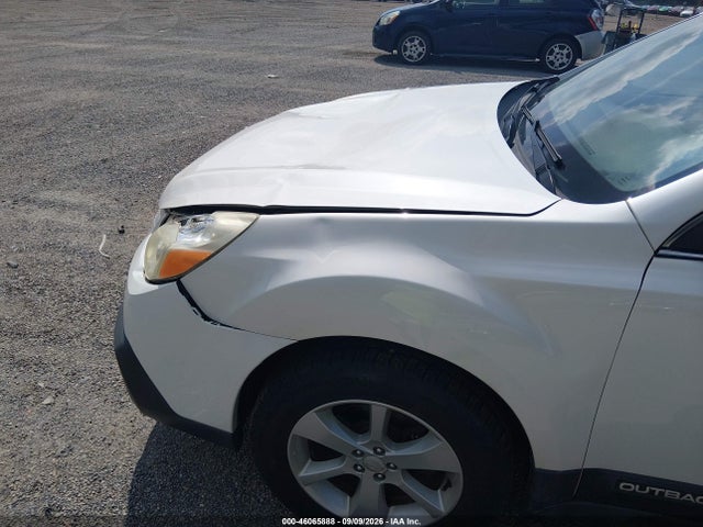 46065888 :رقم المزاد ، 4S4BRBCC7D3255504 vin ، 2013 Subaru Outback 2.5i Premium مزاد بيع