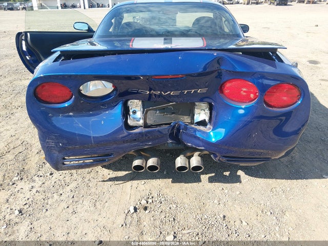 46065896 :رقم المزاد ، 1G1YY12S945123555 vin ، 2004 Chevrolet Corvette Z06 Hardtop مزاد بيع