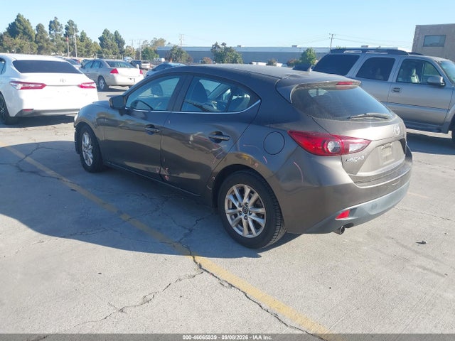 Mazda Mazda3 I Touring 2014 JM1BM1L72E1197010 Image 3
