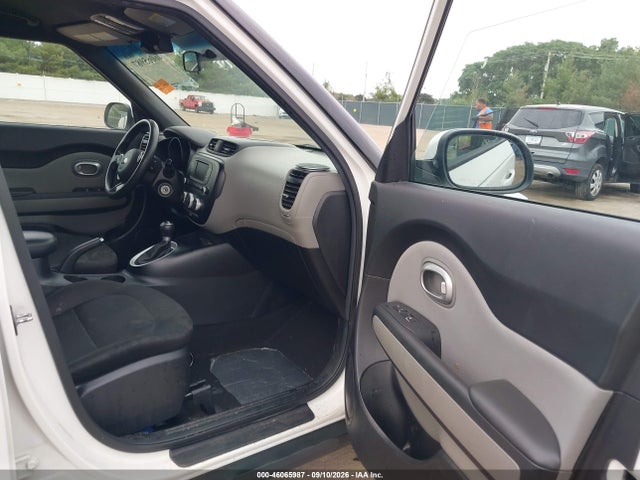 2017 Kia Soul მანქანა იყიდება აუქციონზე, vin: KNDJN2A28H7430055, აუქციონის ნომერი: 46065987