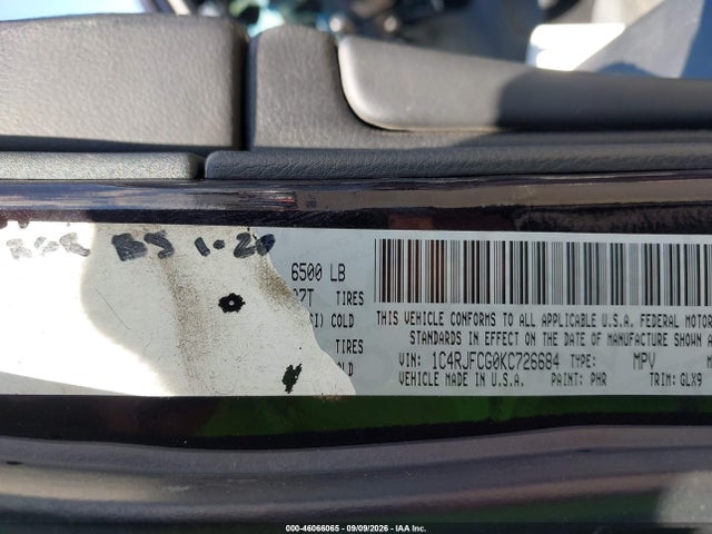 46066065 :رقم المزاد ، 1C4RJFCG0KC726684 vin ، 2019 Jeep Grand Cherokee Overland 4x4 مزاد بيع