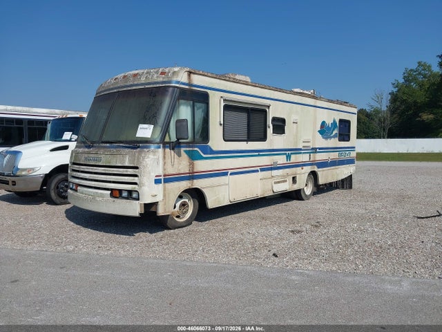 46066073 :رقم المزاد ، 1GBKP37N9P3304478 vin ، 1993 Chevrolet P30 مزاد بيع