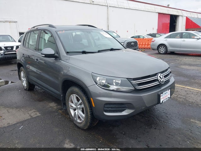 Auction sale of the 2016 Volkswagen Tiguan S, vin: WVGBV7AX1GW590257, lot number: 46066151