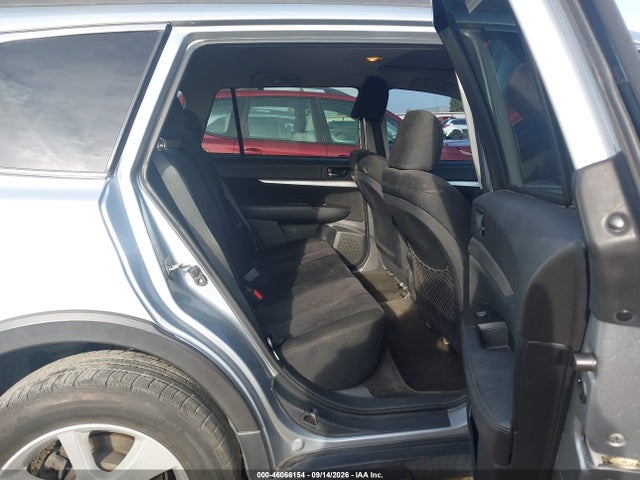 Subaru Outback 2.5i Premium 2014 4S4BRBDC6E3279616 Image 8