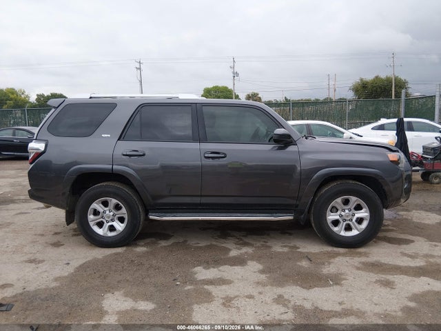 Toyota 4RUNNER SR5 2016 JTEZU5JR8G5139789 Image 13
