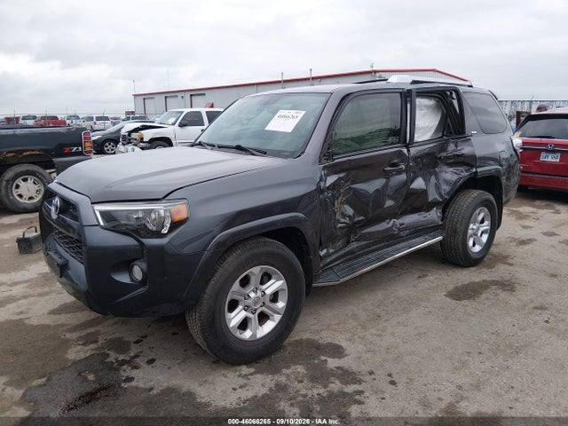 Toyota 4RUNNER SR5 2016 JTEZU5JR8G5139789 Image 2
