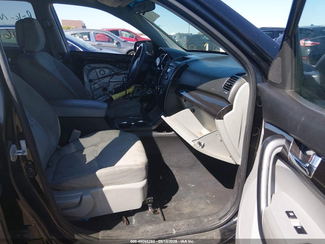 Продажа на аукционе авто 2011 Kia Sorento Lx, vin: 5XYKTCA11BG081838, номер лота: 46066292