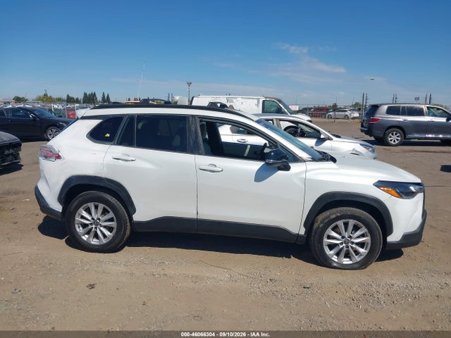 Toyota Corolla Cross Le 2025 7MUCAABG8SV130995 Image 13