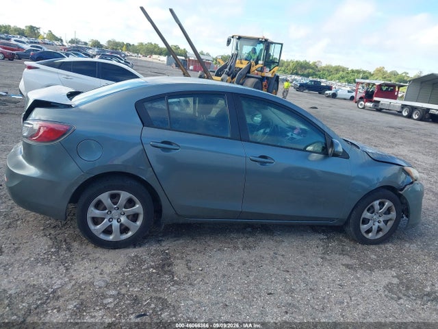 2013 Mazda Mazda3 I Sport მანქანა იყიდება აუქციონზე, vin: JM1BL1U75D1715756, აუქციონის ნომერი: 46066366
