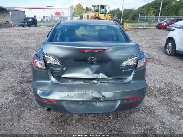 2013 Mazda Mazda3 I Sport მანქანა იყიდება აუქციონზე, vin: JM1BL1U75D1715756, აუქციონის ნომერი: 46066366