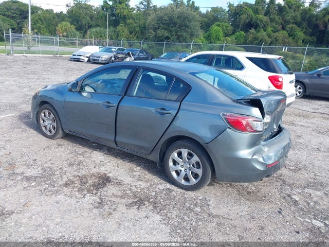 2013 Mazda Mazda3 I Sport მანქანა იყიდება აუქციონზე, vin: JM1BL1U75D1715756, აუქციონის ნომერი: 46066366