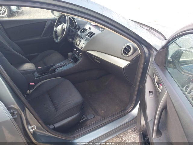 2013 Mazda Mazda3 I Sport მანქანა იყიდება აუქციონზე, vin: JM1BL1U75D1715756, აუქციონის ნომერი: 46066366