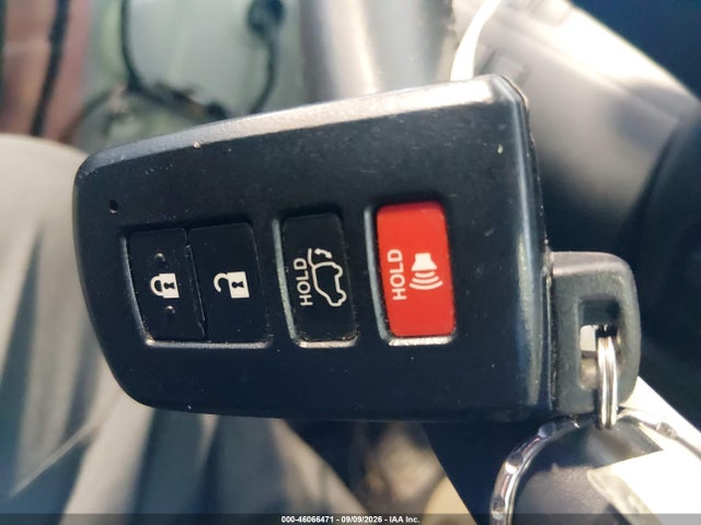 Продажа на аукционе авто 2014 Toyota Highlander Limited V6, vin: 5TDYKRFH4ES010758, номер лота: 46066471