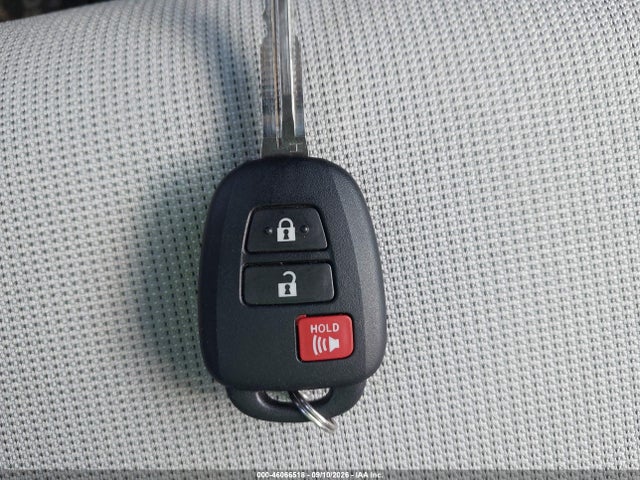 2026 Toyota Corolla Cross L მანქანა იყიდება აუქციონზე, vin: 7MUAAABG8TV175637, აუქციონის ნომერი: 46066518