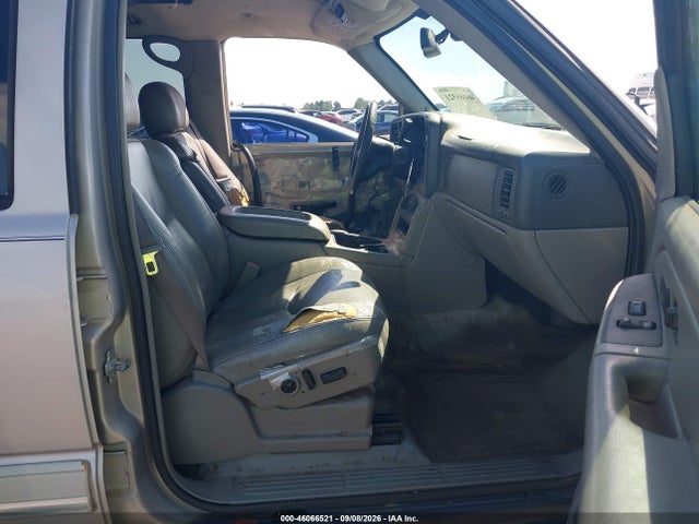 2005 Chevrolet Tahoe Lt მანქანა იყიდება აუქციონზე, vin: 1GNEC13TX5R100495, აუქციონის ნომერი: 46066521