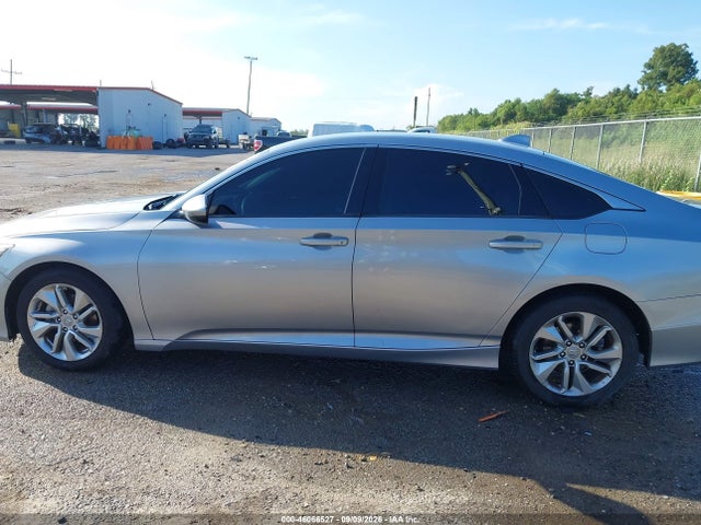 46066527 :رقم المزاد ، 1HGCV1F10JA228663 vin ، 2018 Honda Accord Lx مزاد بيع