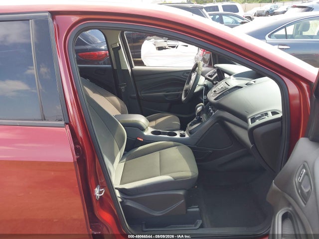 Продаж на аукціоні авто 2015 Ford Escape S, vin: 1FMCU0F70FUB38298, номер лоту: 46066544