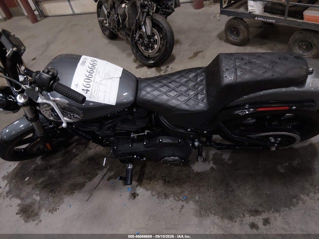 46066669 :رقم المزاد ، 1HD1YYK18NB042041 vin ، 2022 Harley-davidson Fxbbs مزاد بيع