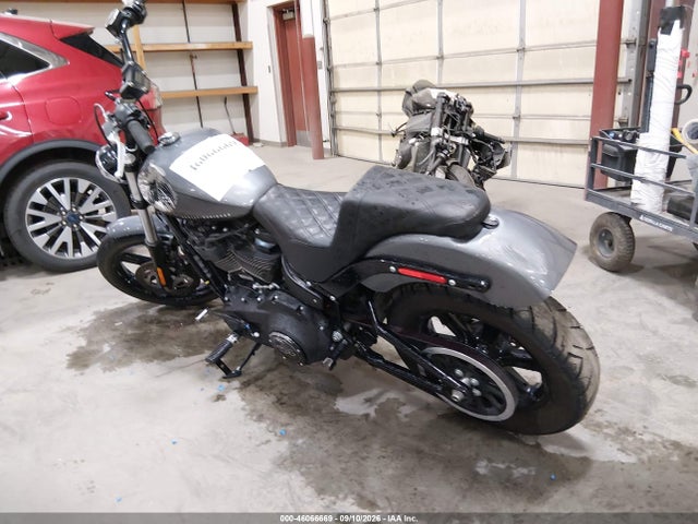46066669 :رقم المزاد ، 1HD1YYK18NB042041 vin ، 2022 Harley-davidson Fxbbs مزاد بيع