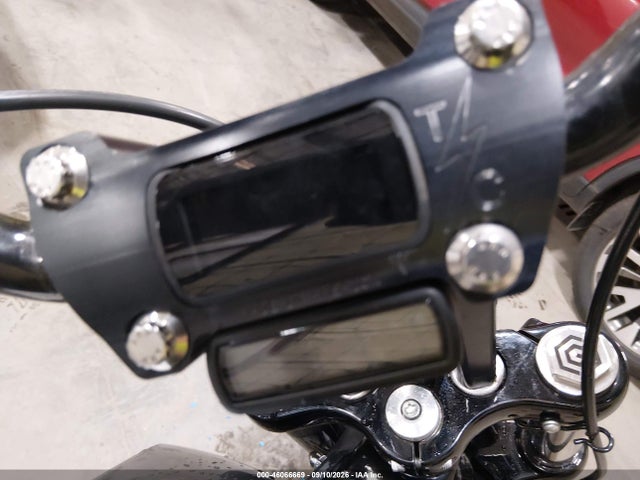 46066669 :رقم المزاد ، 1HD1YYK18NB042041 vin ، 2022 Harley-davidson Fxbbs مزاد بيع