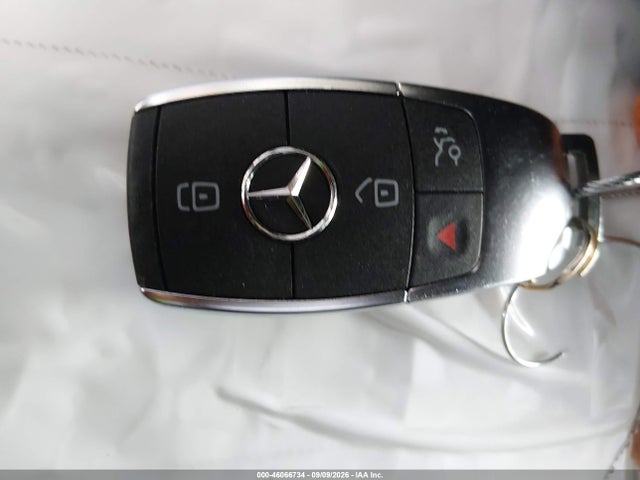 W1N4M4HB5PW320885 Mercedes-Benz Glb 250 4matic
