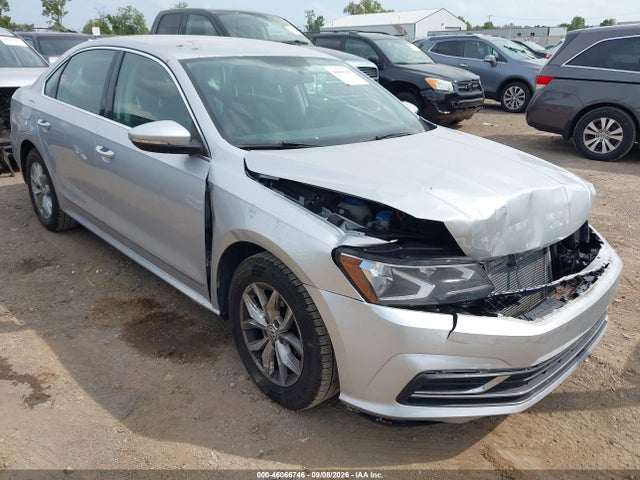 2016 Volkswagen Passat 1.8t S მანქანა იყიდება აუქციონზე, vin: 1VWAS7A30GC070152, აუქციონის ნომერი: 46066746