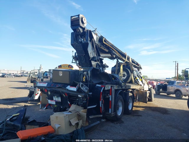 Продажа на аукционе авто 2008 Freightliner M2 112 Medium Duty, vin: 1FVHC5CVX8HZ50348, номер лота: 46066753