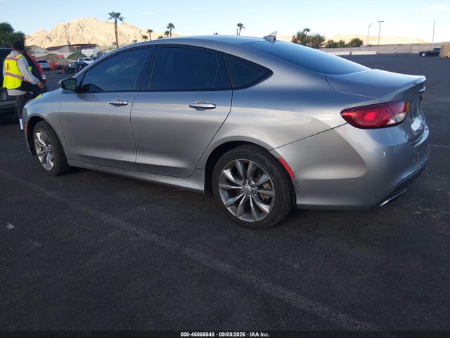 Chrysler 200 S 2015 1C3CCCBBXFN511770 Image 3