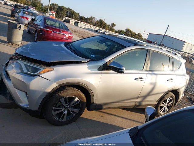 46066857 :رقم المزاد ، 2T3WFREV4HW342138 vin ، 2017 Toyota Rav4 Xle مزاد بيع