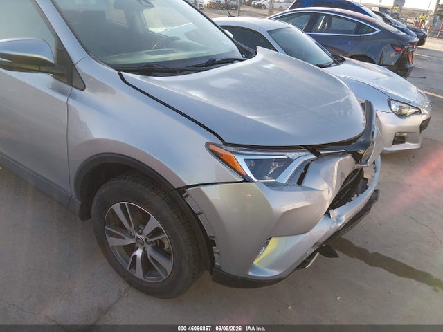 46066857 :رقم المزاد ، 2T3WFREV4HW342138 vin ، 2017 Toyota Rav4 Xle مزاد بيع
