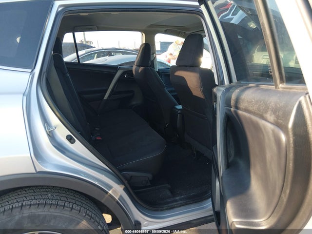 46066857 :رقم المزاد ، 2T3WFREV4HW342138 vin ، 2017 Toyota Rav4 Xle مزاد بيع