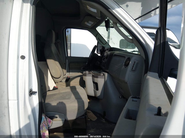 46066895 :رقم المزاد ، 1FDWE3FN4PDD01983 vin ، 2023 Ford E-350 Cutaway مزاد بيع