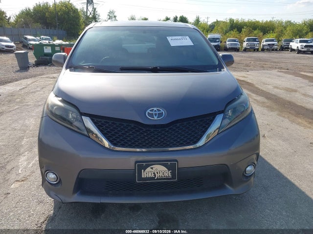 Aukcja sprzedaży 2015 Toyota Sienna Se 8 Passenger, vin: 5TDXK3DC1FS527579, numer aukcji: 46066932